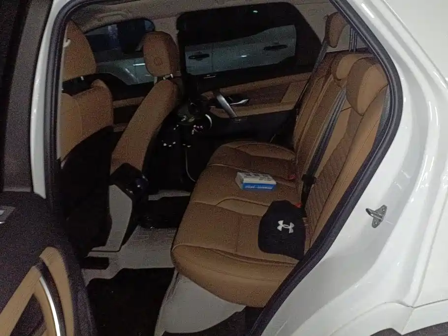Land Rover Discovery Sport — миниатюра 10