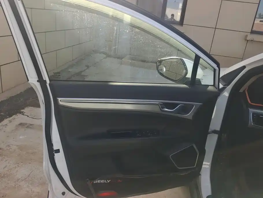 Geely Emgrand GS — миниатюра 7
