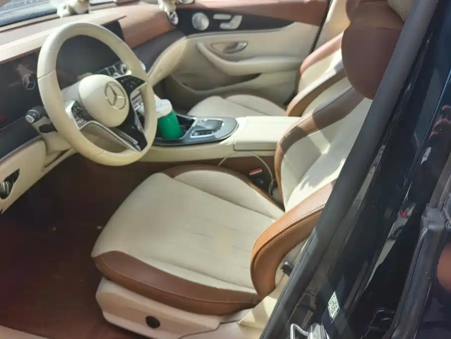 Mercedes-Benz E-Class — миниатюра 9