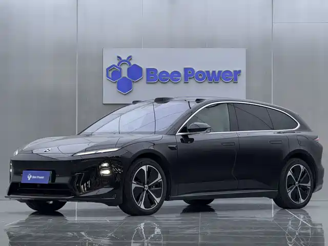 2025 Nio ET5