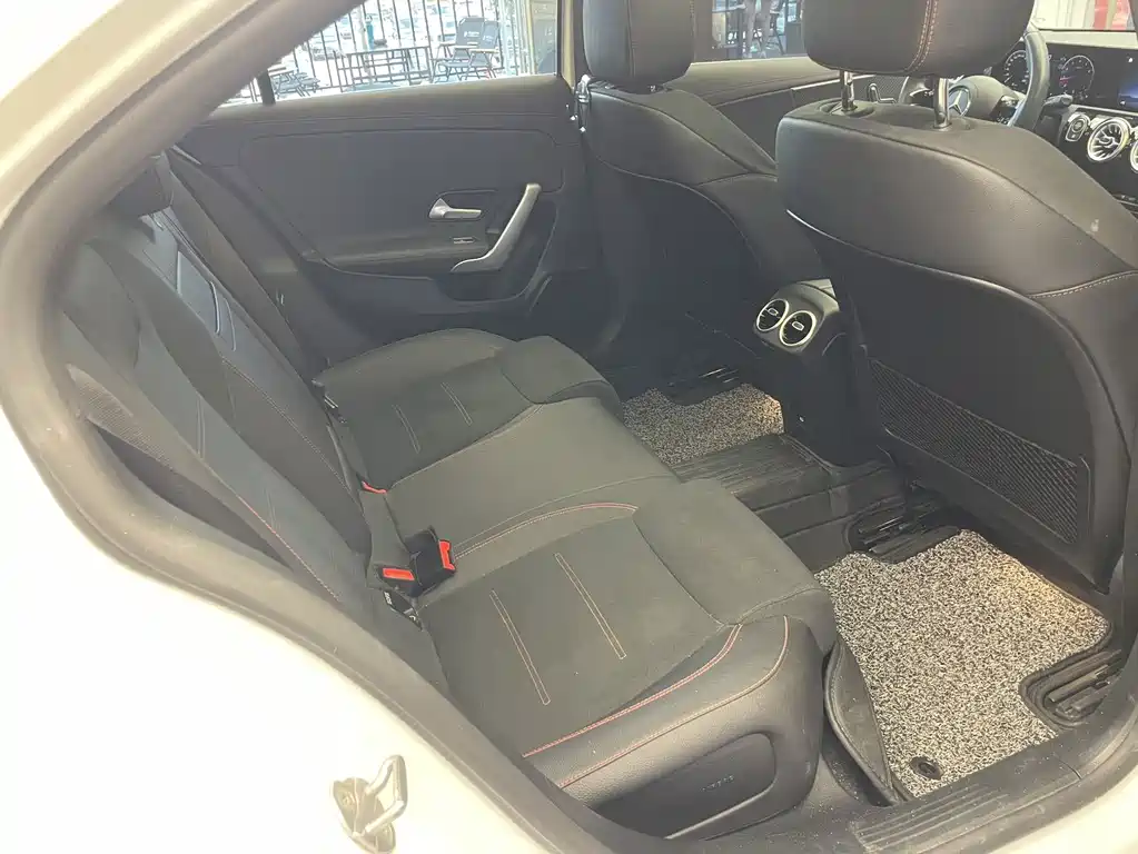 Mercedes-Benz A-Class — миниатюра 19