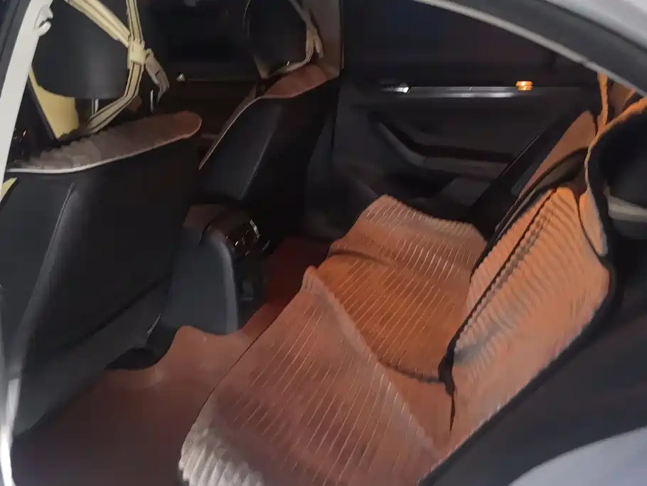 Volkswagen Sagitar — миниатюра 11