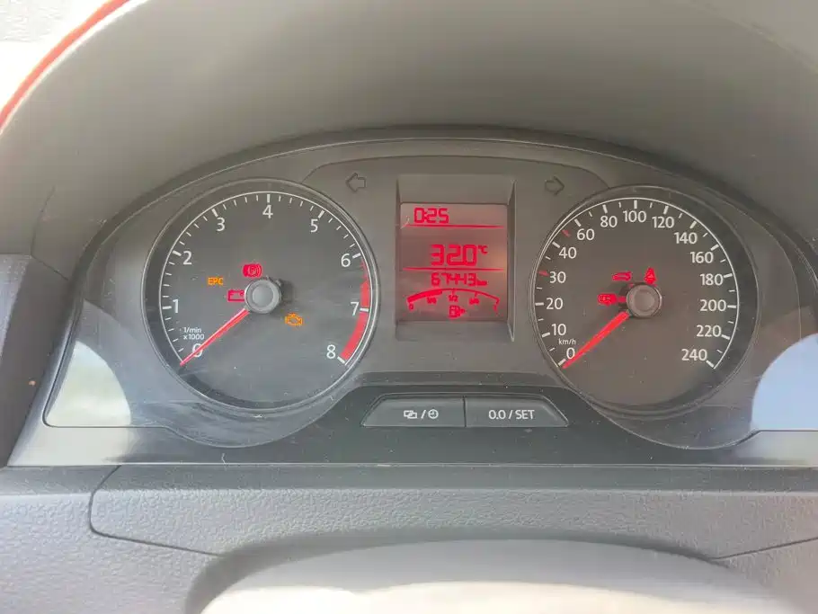 Volkswagen Santana — миниатюра 14