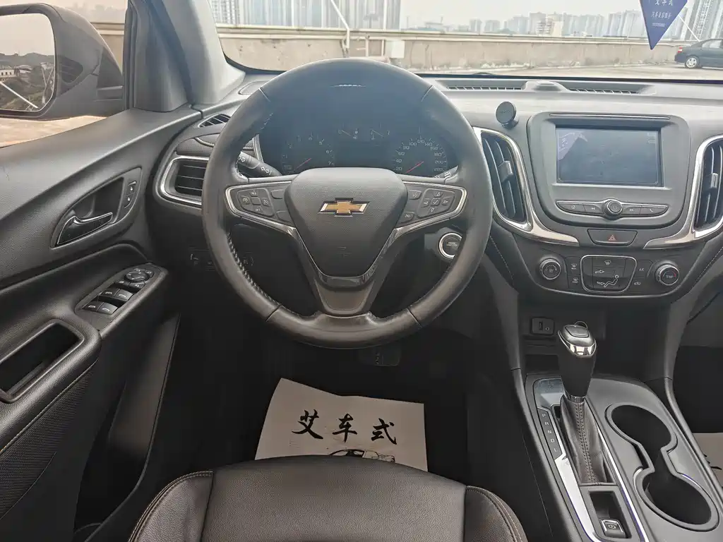 Chevrolet Equinox — миниатюра 25
