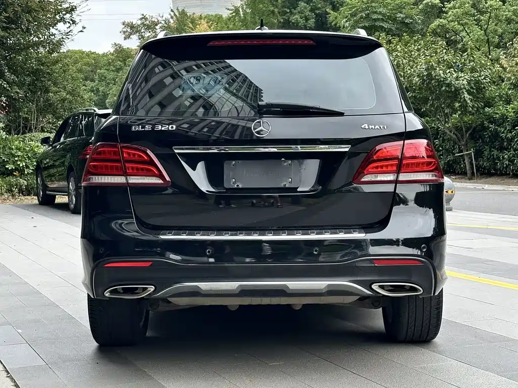 Mercedes-Benz GLE (Import) — миниатюра 8