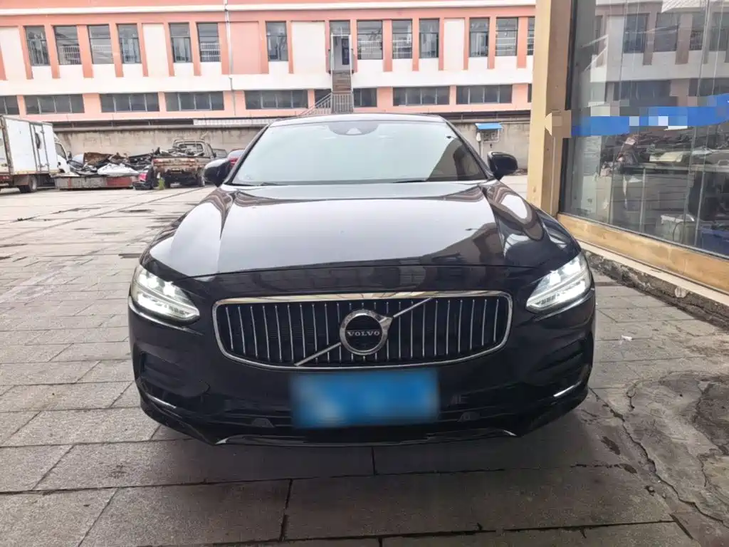 Volvo S90 — миниатюра 3