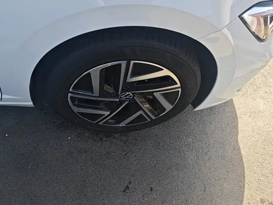 Volkswagen Sagitar — миниатюра 6