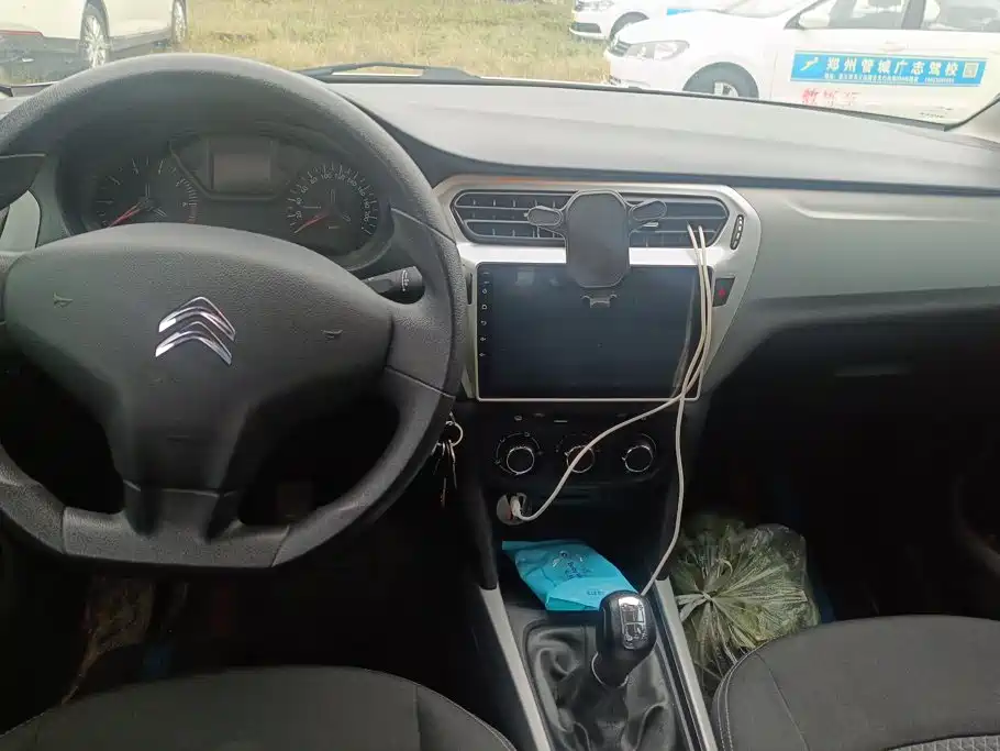 Citroen Elysee — миниатюра 12