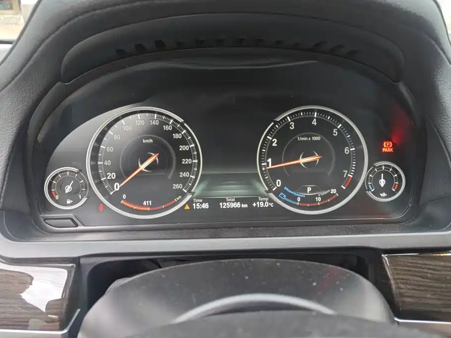 BMW 7 Series — миниатюра 14