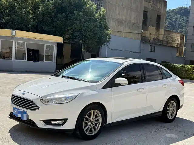 FORD FOX 2017