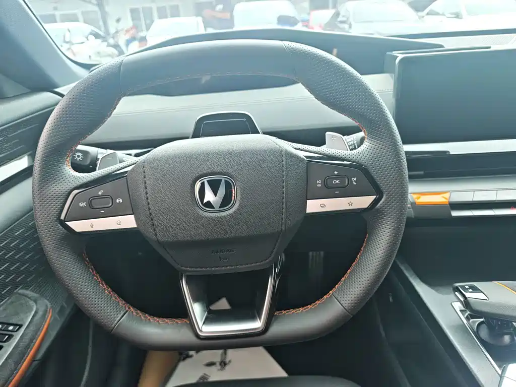 Changan UNI-V — миниатюра 7