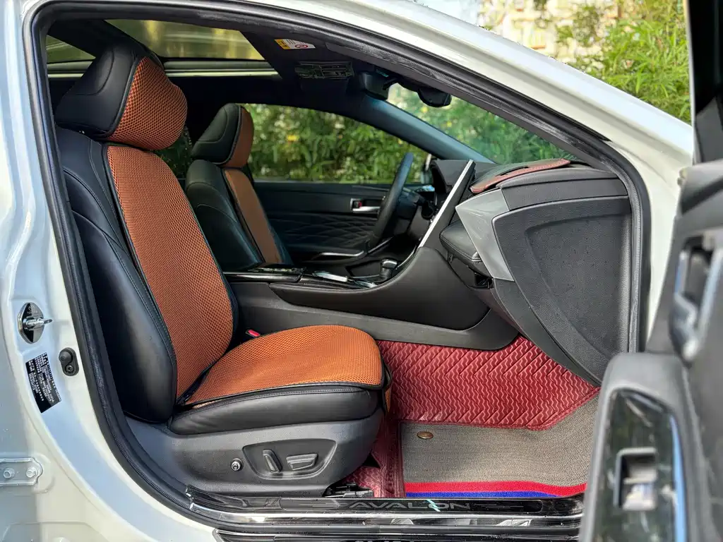 Toyota Avalon — миниатюра 10