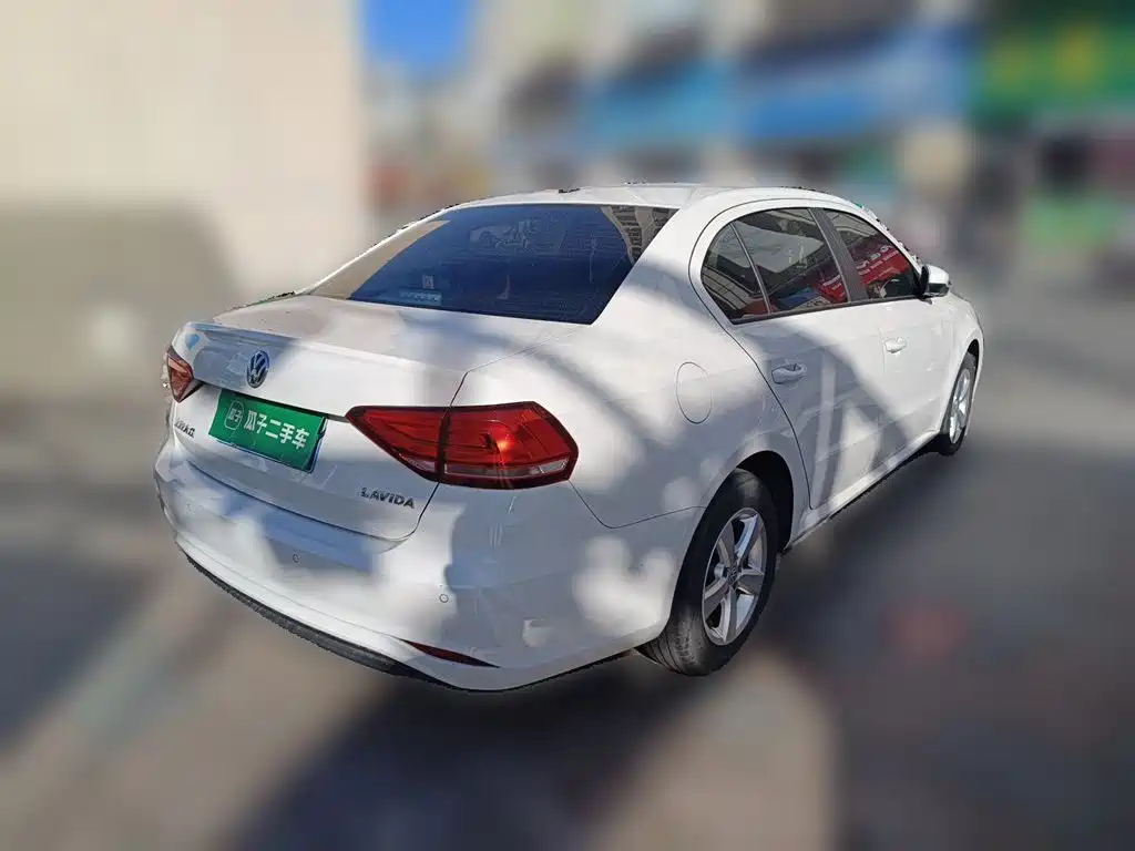 Volkswagen Lavida — миниатюра 4