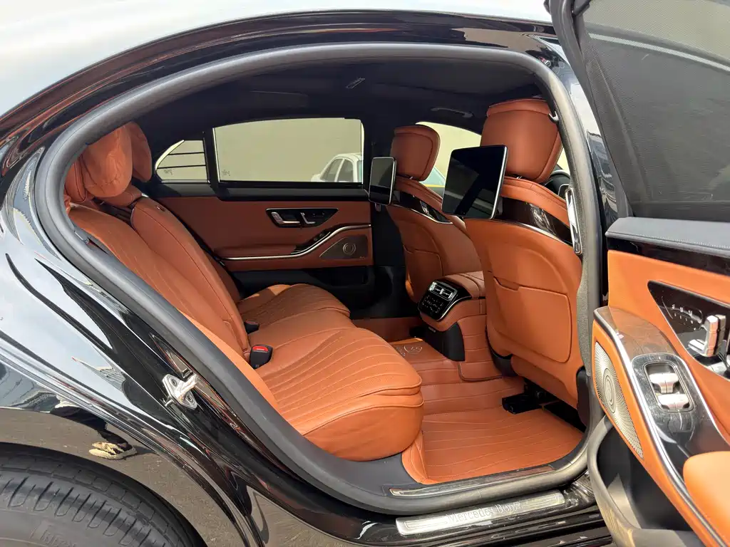 Mercedes-Benz S-Class — миниатюра 12