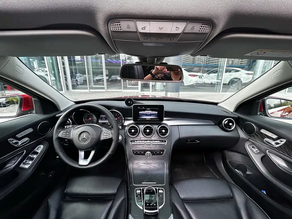 Mercedes-Benz C-Class — миниатюра 8