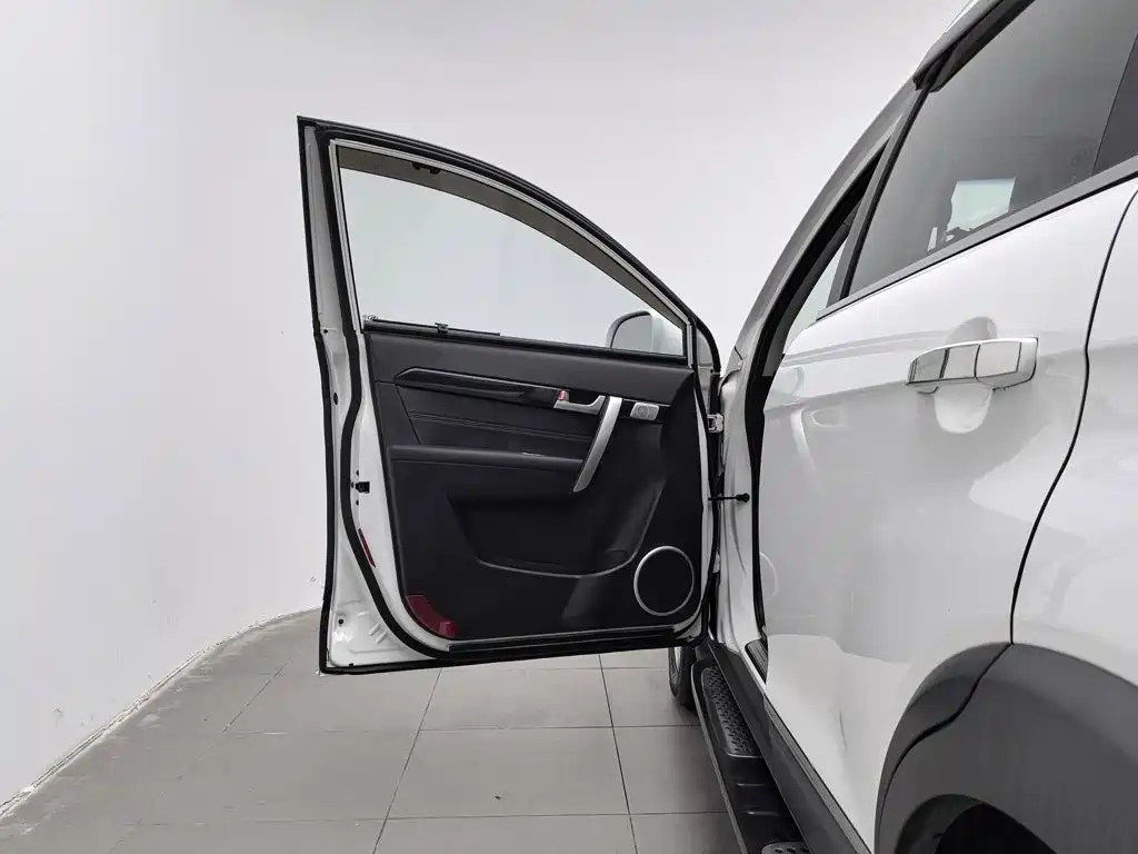 Chevrolet Captiva — миниатюра 8