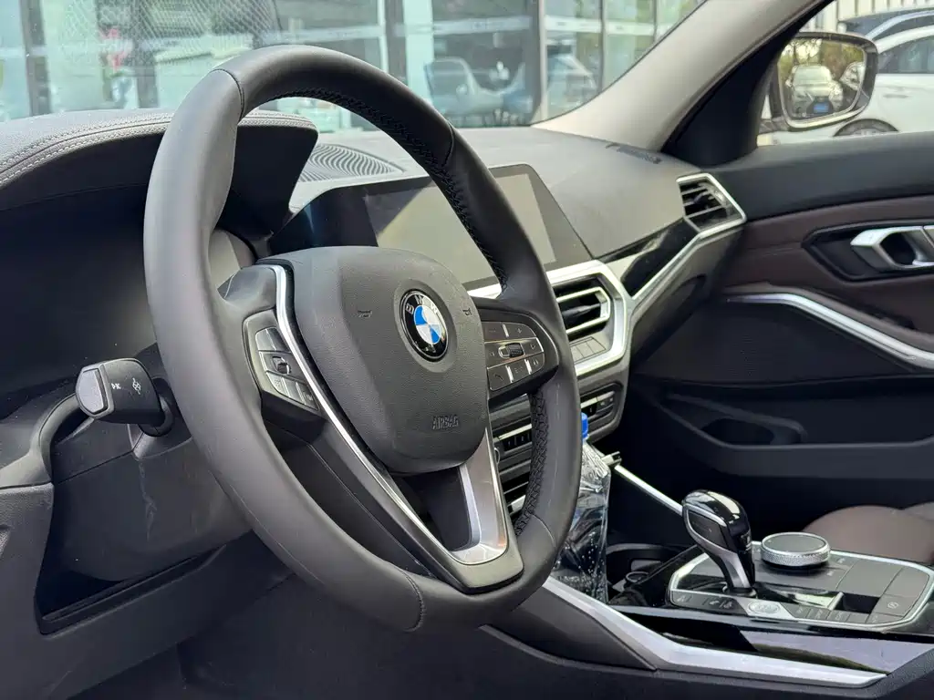 BMW 3 Series — миниатюра 6