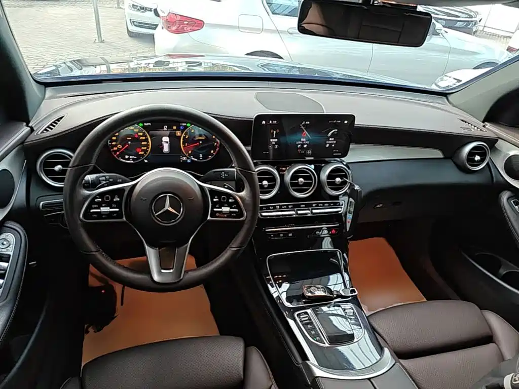 Mercedes-Benz GLC — миниатюра 10