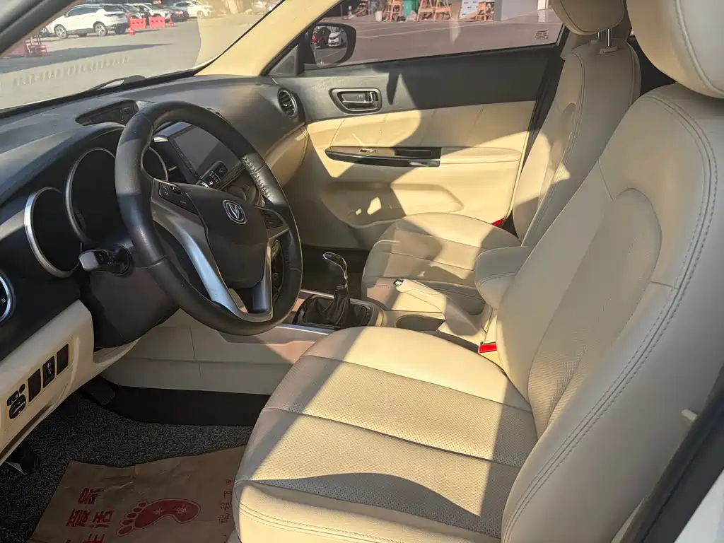Changan Eado — миниатюра 4