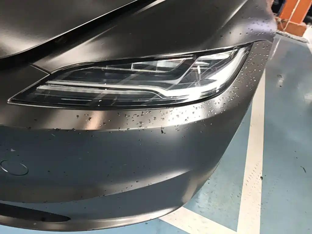 Tesla Model 3 — миниатюра 24