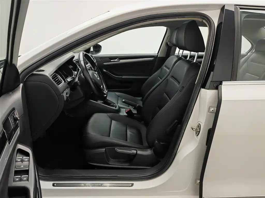Volkswagen Sagitar 2018 280TSI DSG