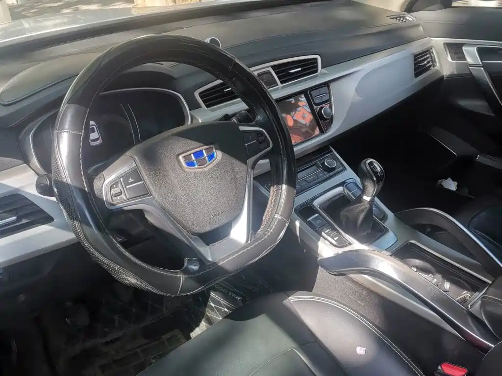 Geely Boyue — миниатюра 13
