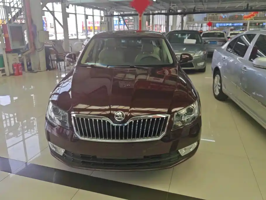 Skoda Superb — миниатюра 2