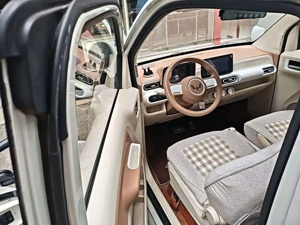 Wuling MINIEV — миниатюра 16