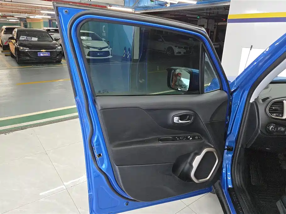 Jeep Renegade 2017 180T AT