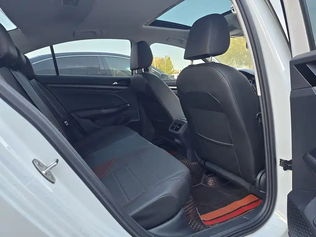 Volkswagen Bora — миниатюра 12