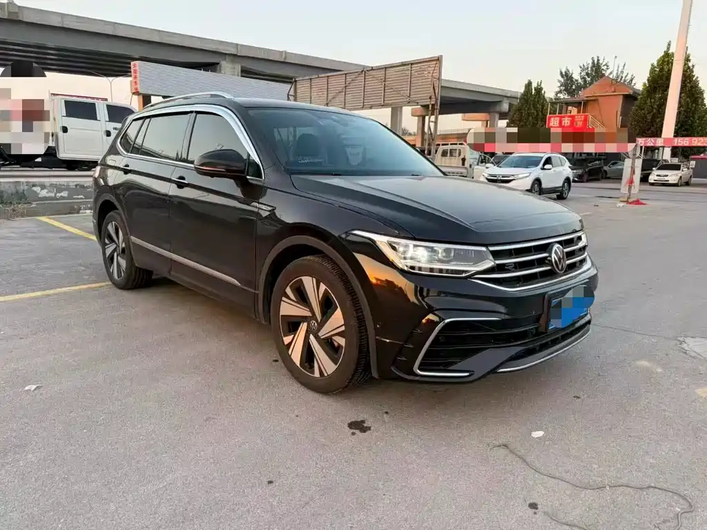 Volkswagen Tiguan L — миниатюра 3