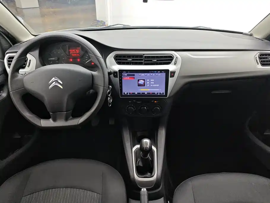 Citroen Elysee — миниатюра 11