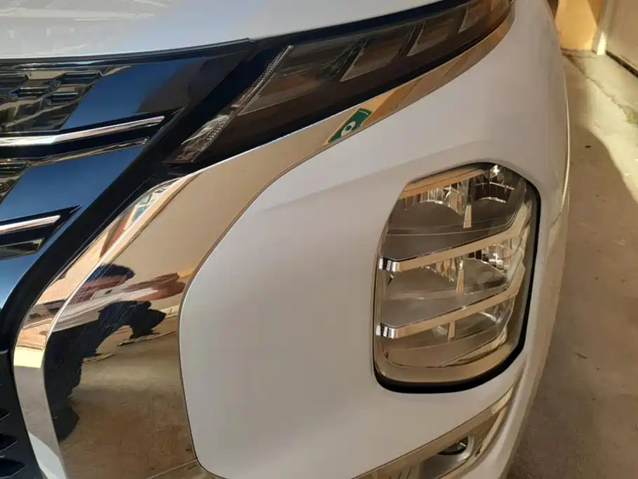 Mitsubishi Outlander — миниатюра 5