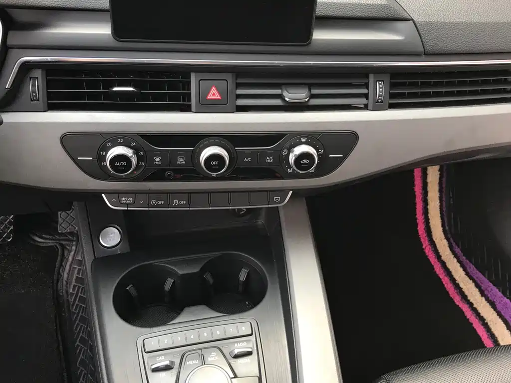 Audi A4L — миниатюра 12