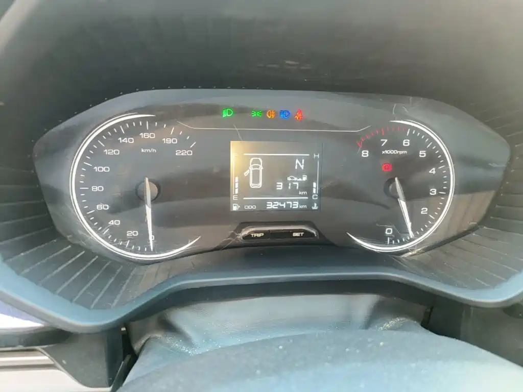 Wuling Jiachen — миниатюра 12