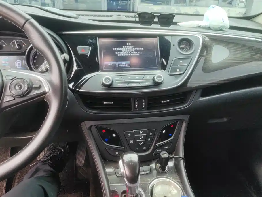 Buick Envision Plus — миниатюра 13