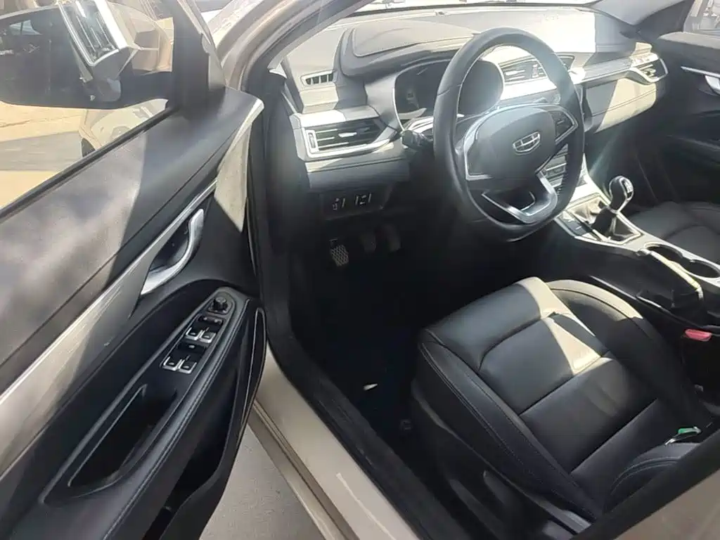 Geely Emgrand — миниатюра 16