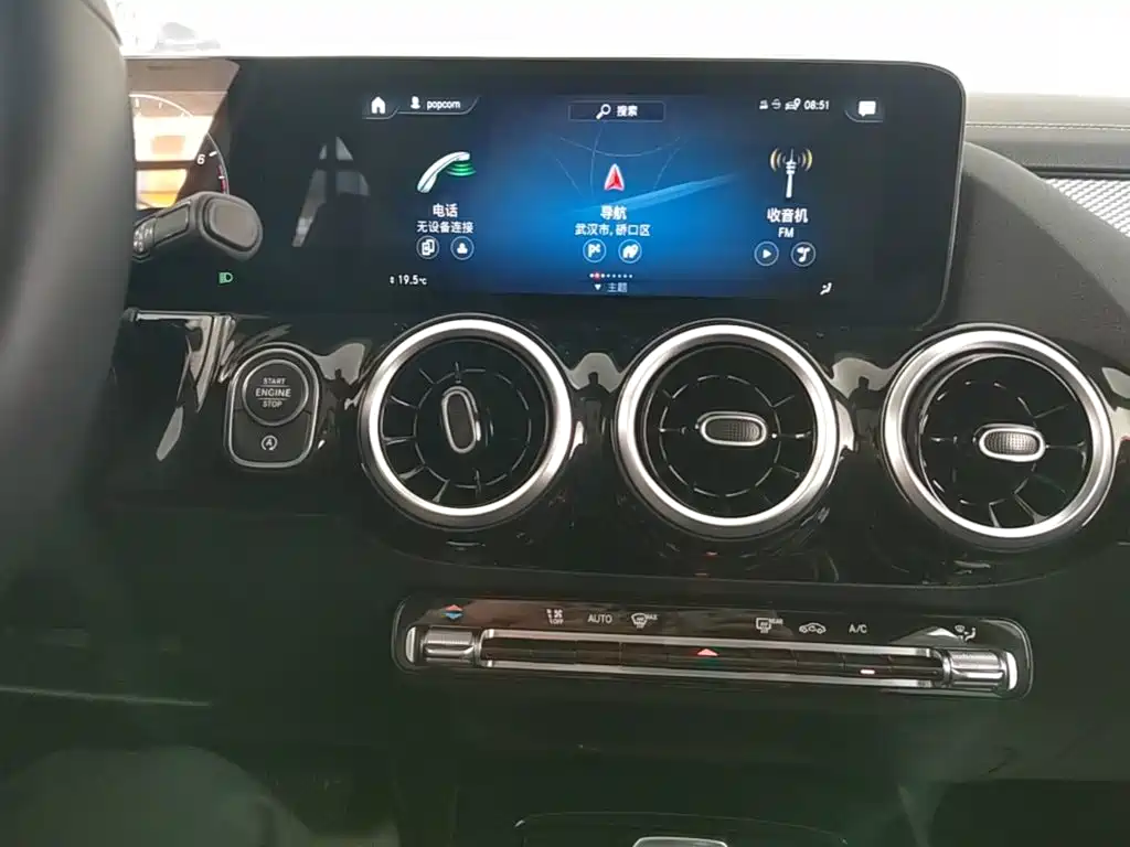 Mercedes-Benz GLA — миниатюра 13