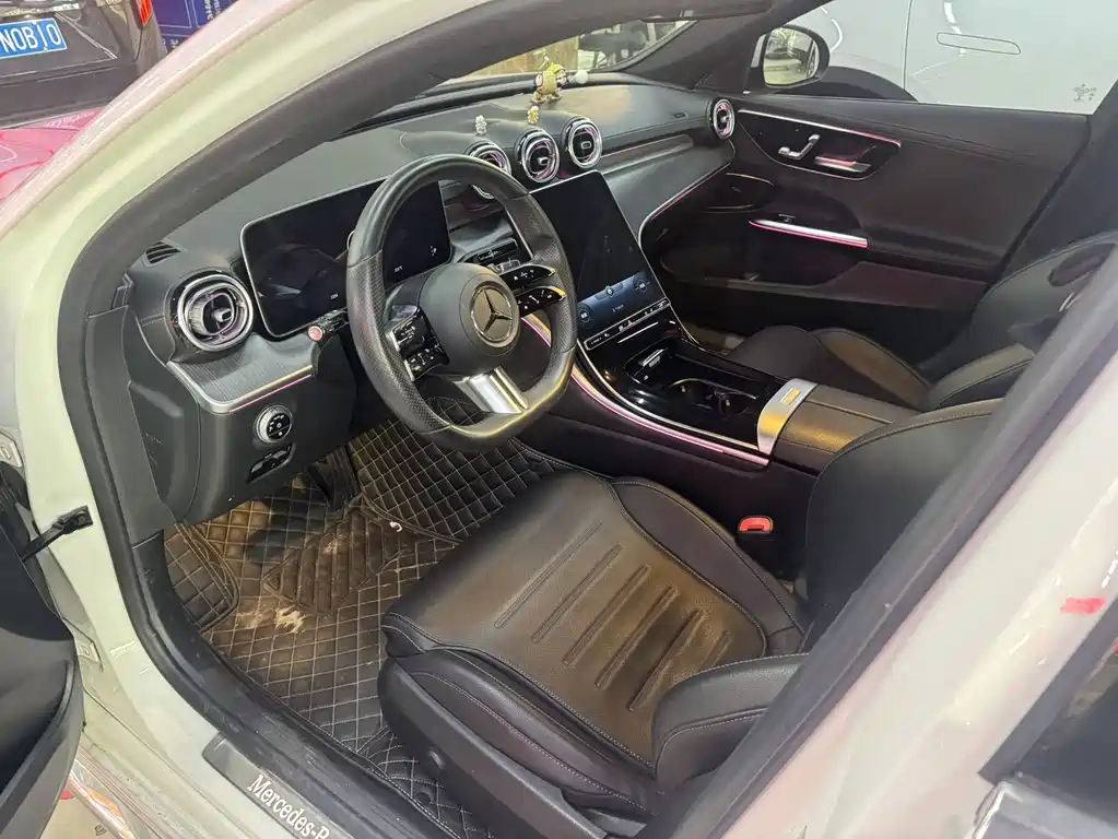 Mercedes-Benz C-Class — миниатюра 2