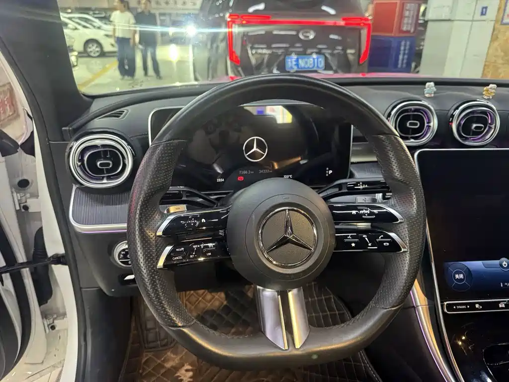 Mercedes-Benz C-Class — миниатюра 4