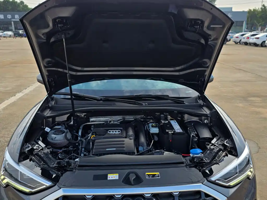 Audi Q3 — миниатюра 10
