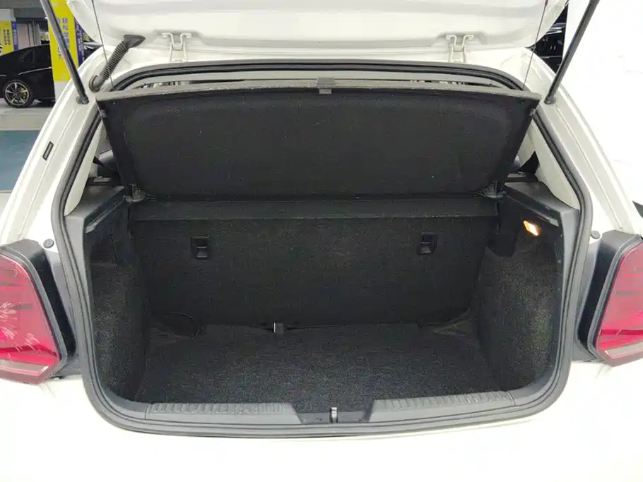 Volkswagen Polo — миниатюра 4