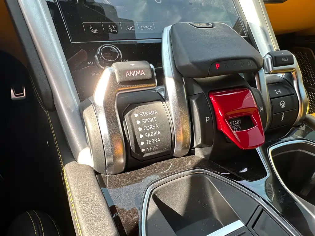 Lamborghini Urus — миниатюра 13