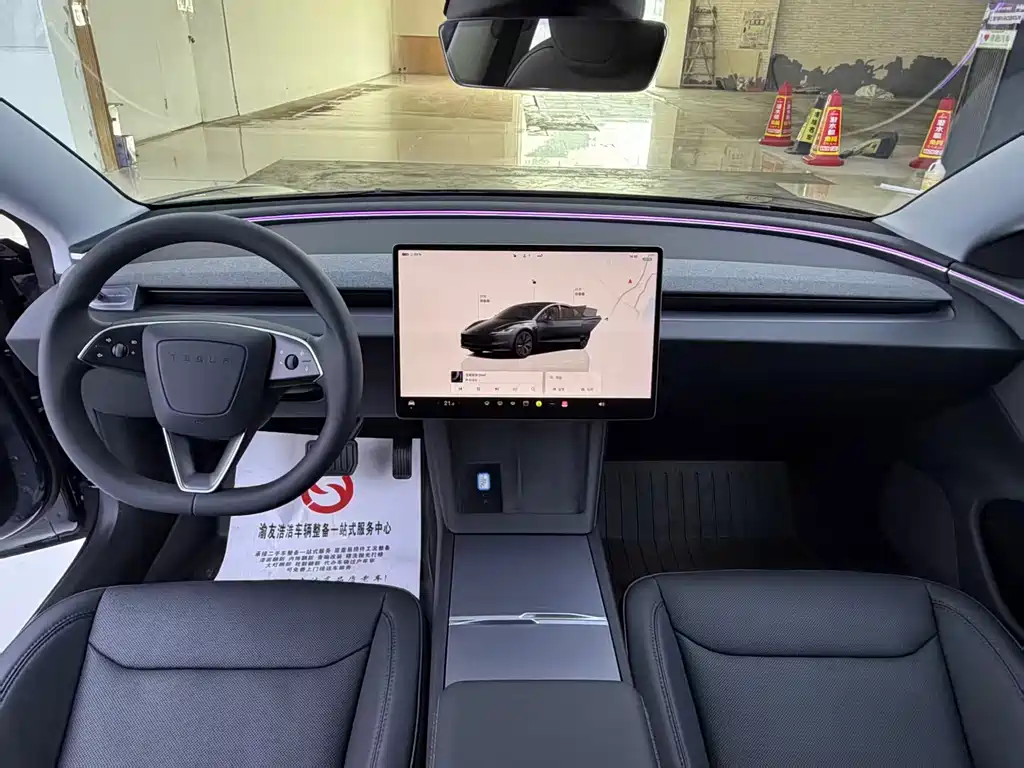 Tesla Model 3 — миниатюра 16