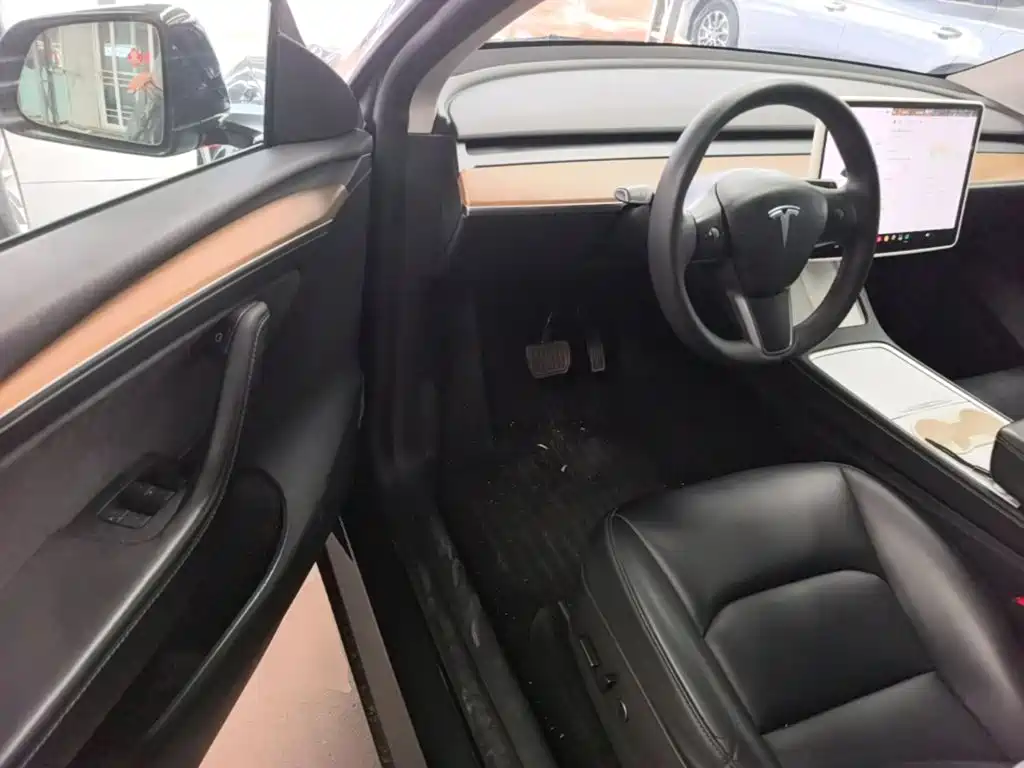 Tesla Model Y — фотографии объявления, Фото 17