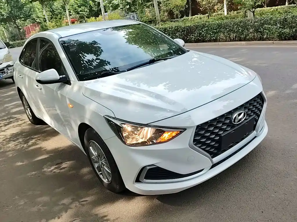 Hyundai Elantra — миниатюра 4