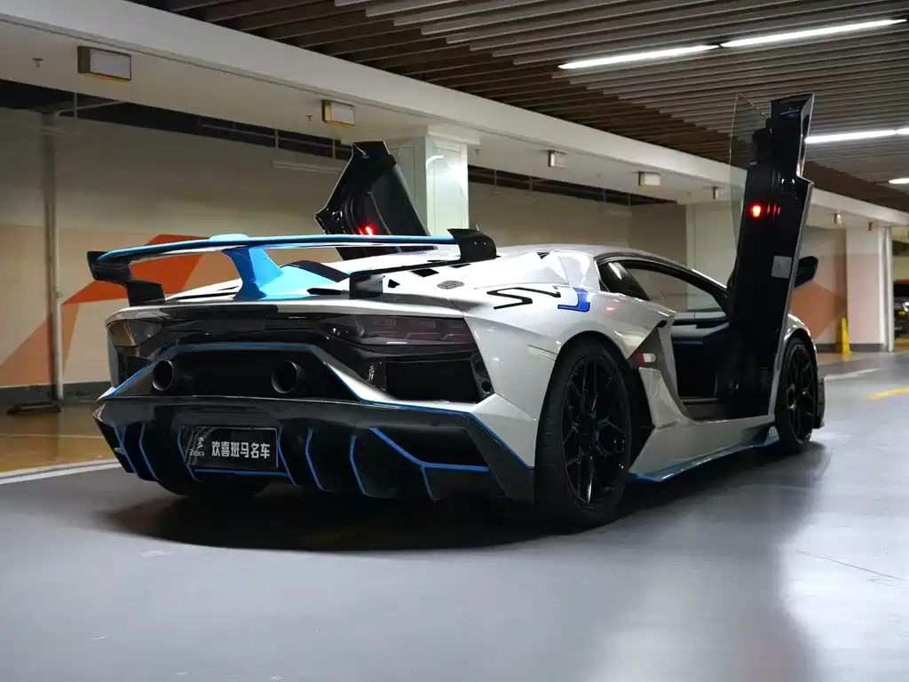 Lamborghini Aventador 2011 LP 700-4