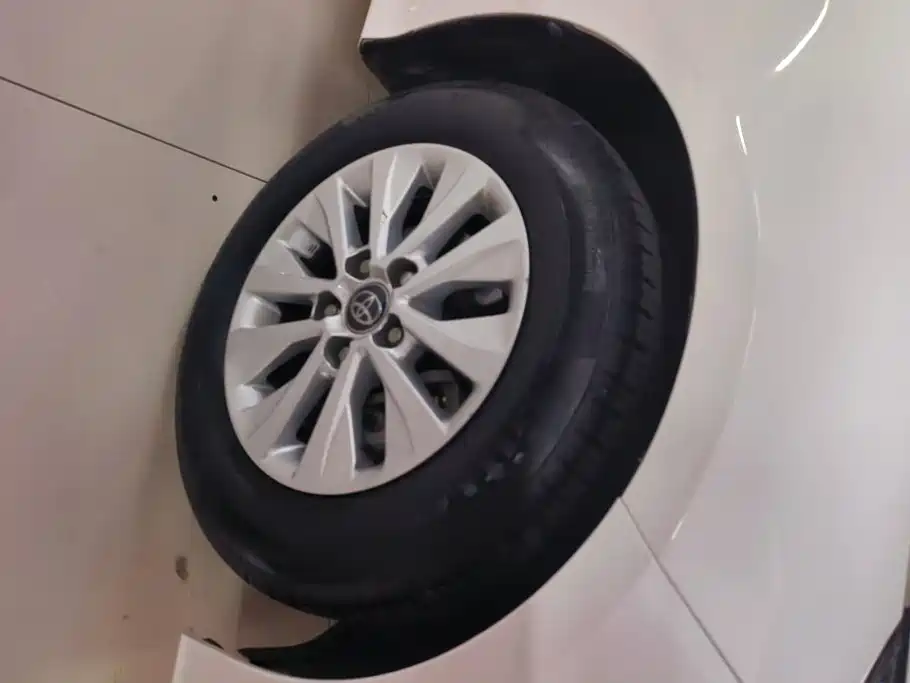 Toyota Corolla — миниатюра 6