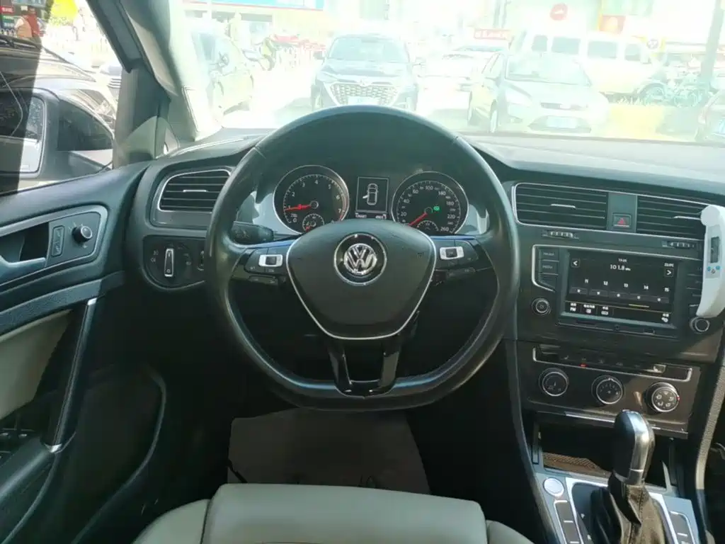 Volkswagen Golf — миниатюра 11