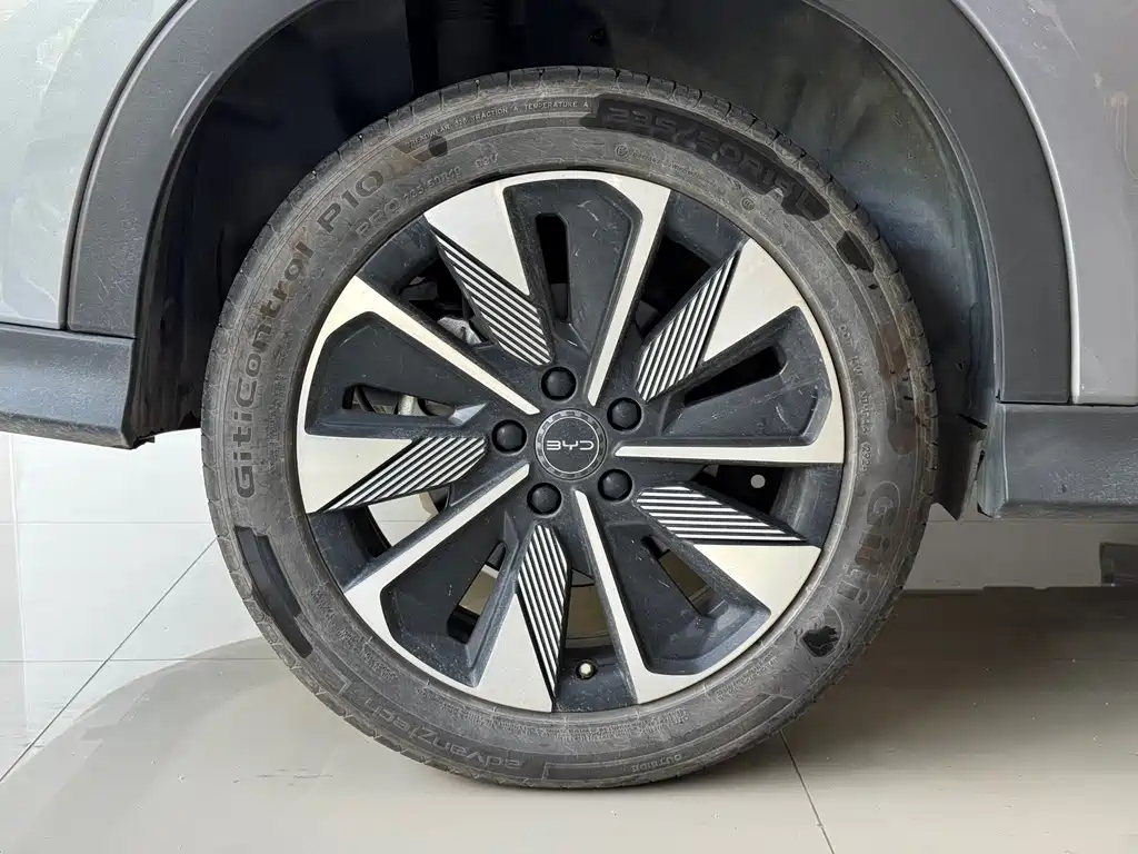 BYD PLUS New Energy — миниатюра 10